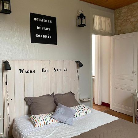 La Gare Bed & Breakfast Gondrin Bagian luar foto