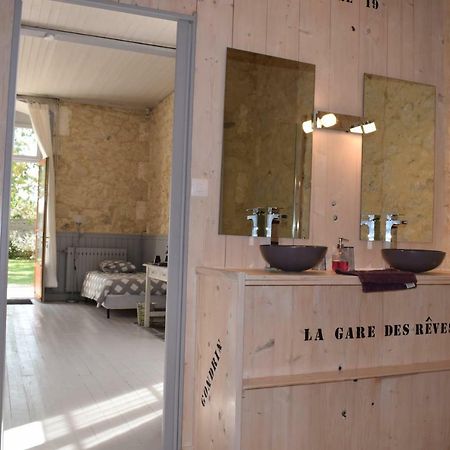 La Gare Bed & Breakfast Gondrin Bagian luar foto