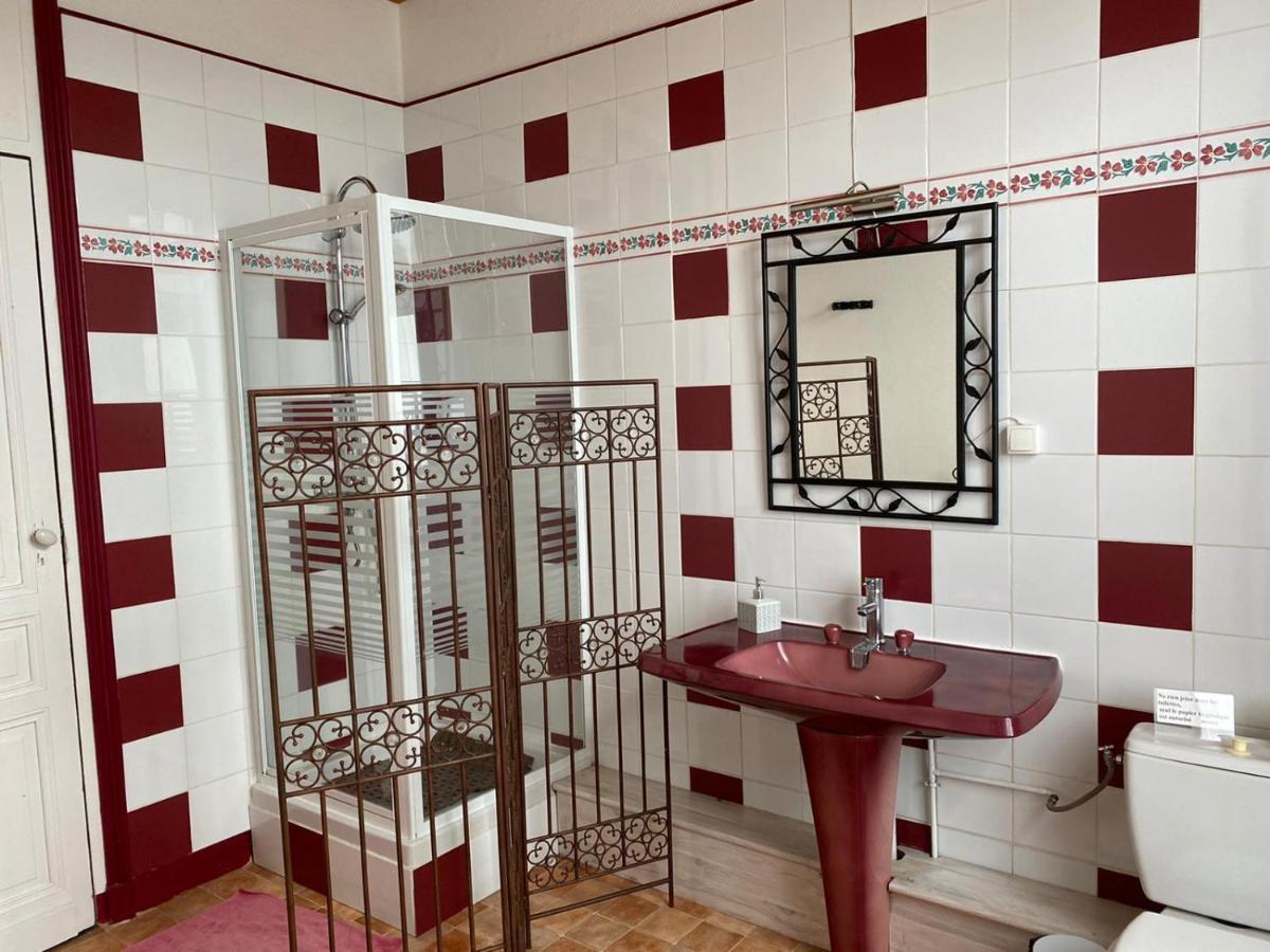 La Gare Bed & Breakfast Gondrin Bagian luar foto