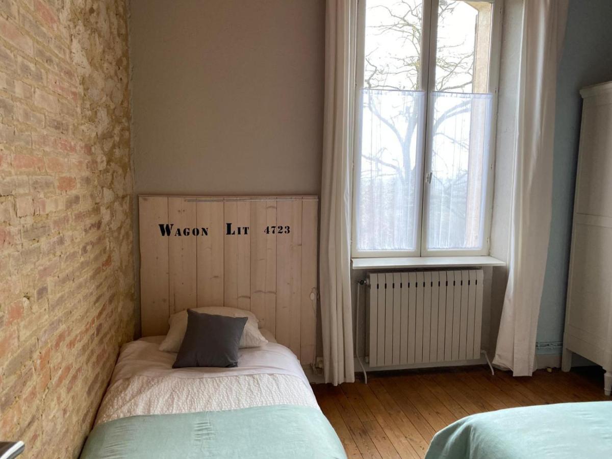 La Gare Bed & Breakfast Gondrin Bagian luar foto