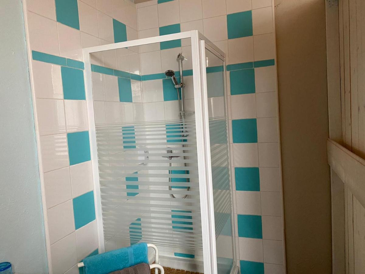 La Gare Bed & Breakfast Gondrin Bagian luar foto