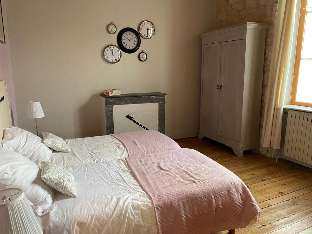 La Gare Bed & Breakfast Gondrin Bagian luar foto