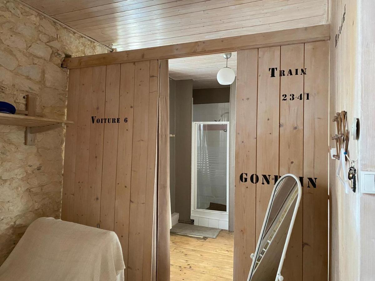 La Gare Bed & Breakfast Gondrin Bagian luar foto