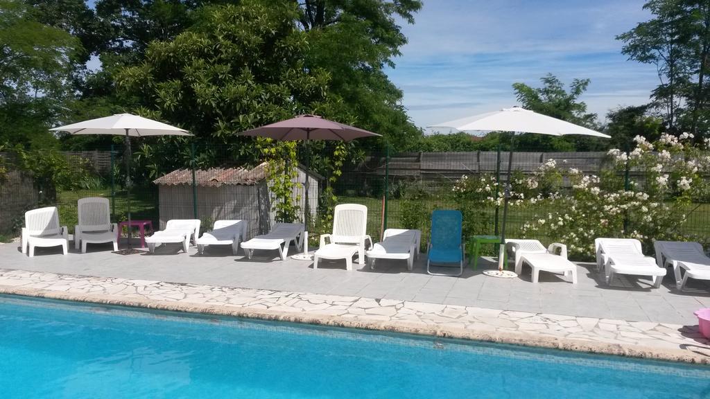 La Gare Bed & Breakfast Gondrin Bagian luar foto