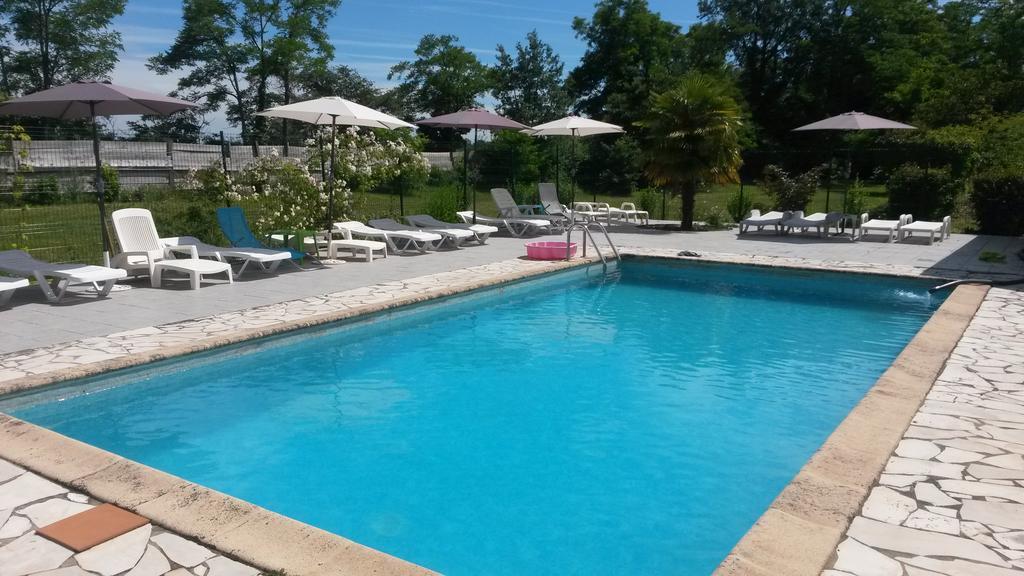 La Gare Bed & Breakfast Gondrin Bagian luar foto