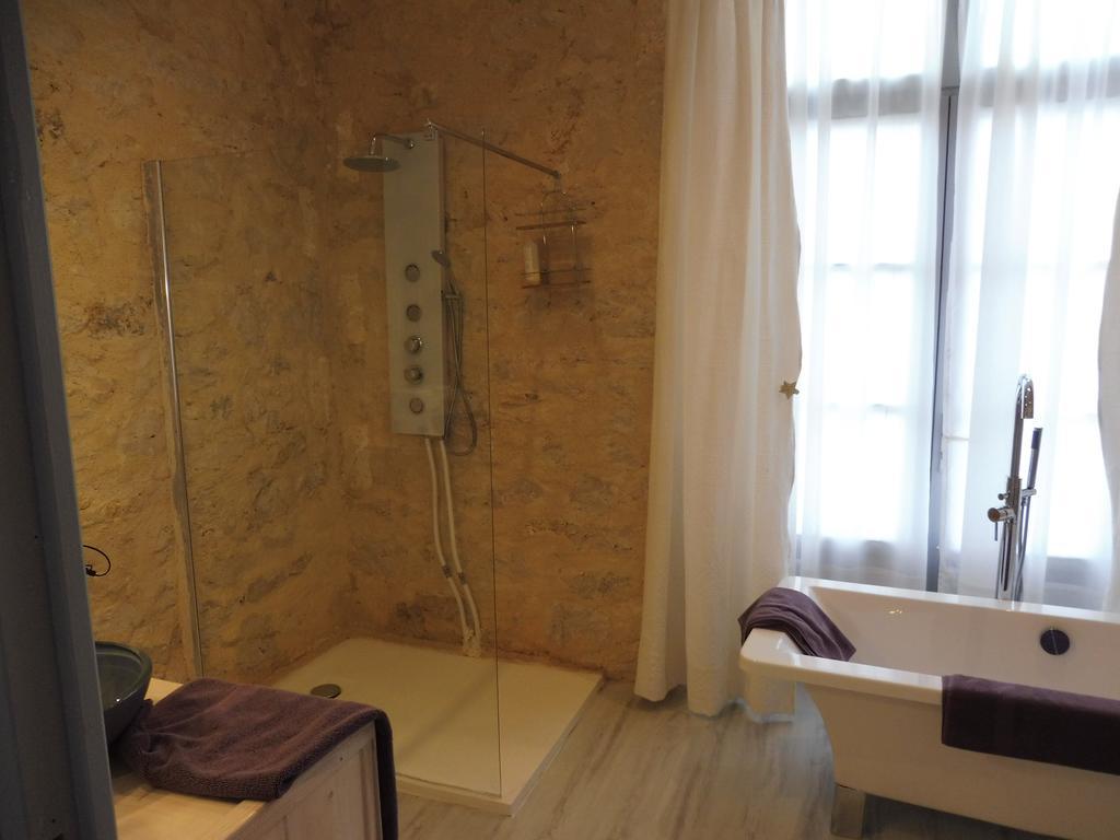 La Gare Bed & Breakfast Gondrin Bagian luar foto