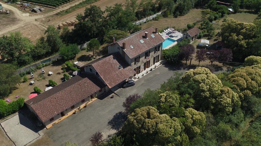 La Gare Bed & Breakfast Gondrin Bagian luar foto